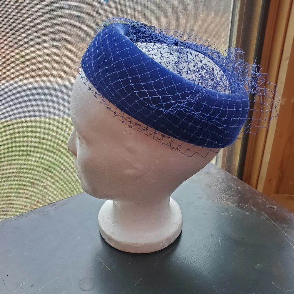 1950s‎ Union Made Blue Velvet, Floral Applique Hat - Picture 3 of 7